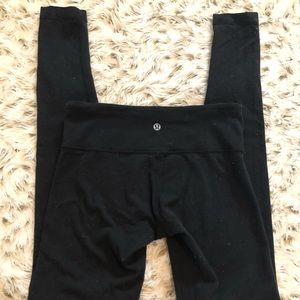 Lululemon black Wunder Under leggings 4
